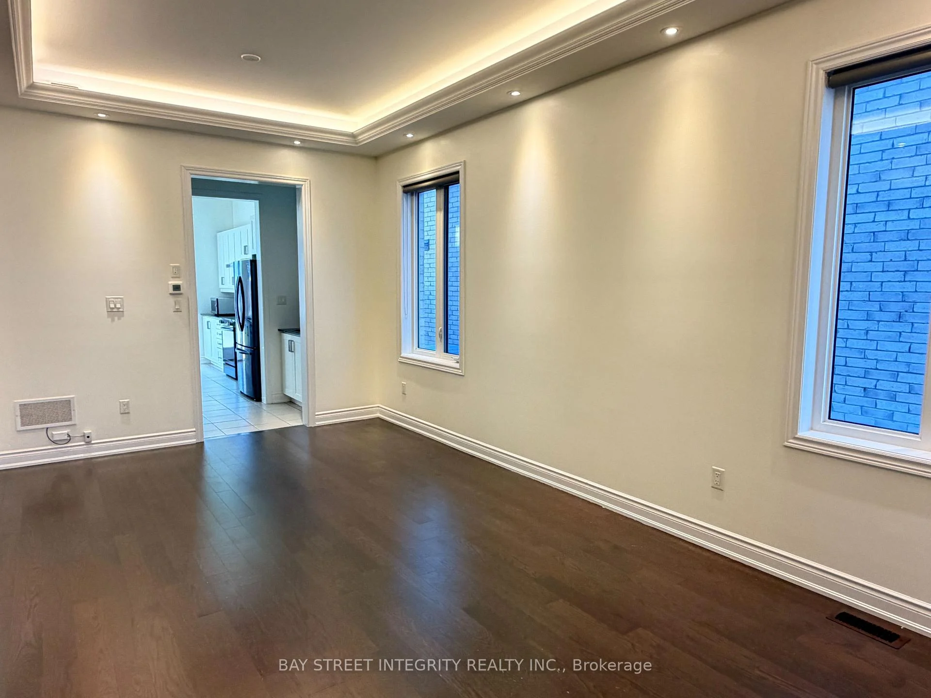 Photo 4 of 61 Cannes Avenue, Vaughan, Vellore Village — HOMEH