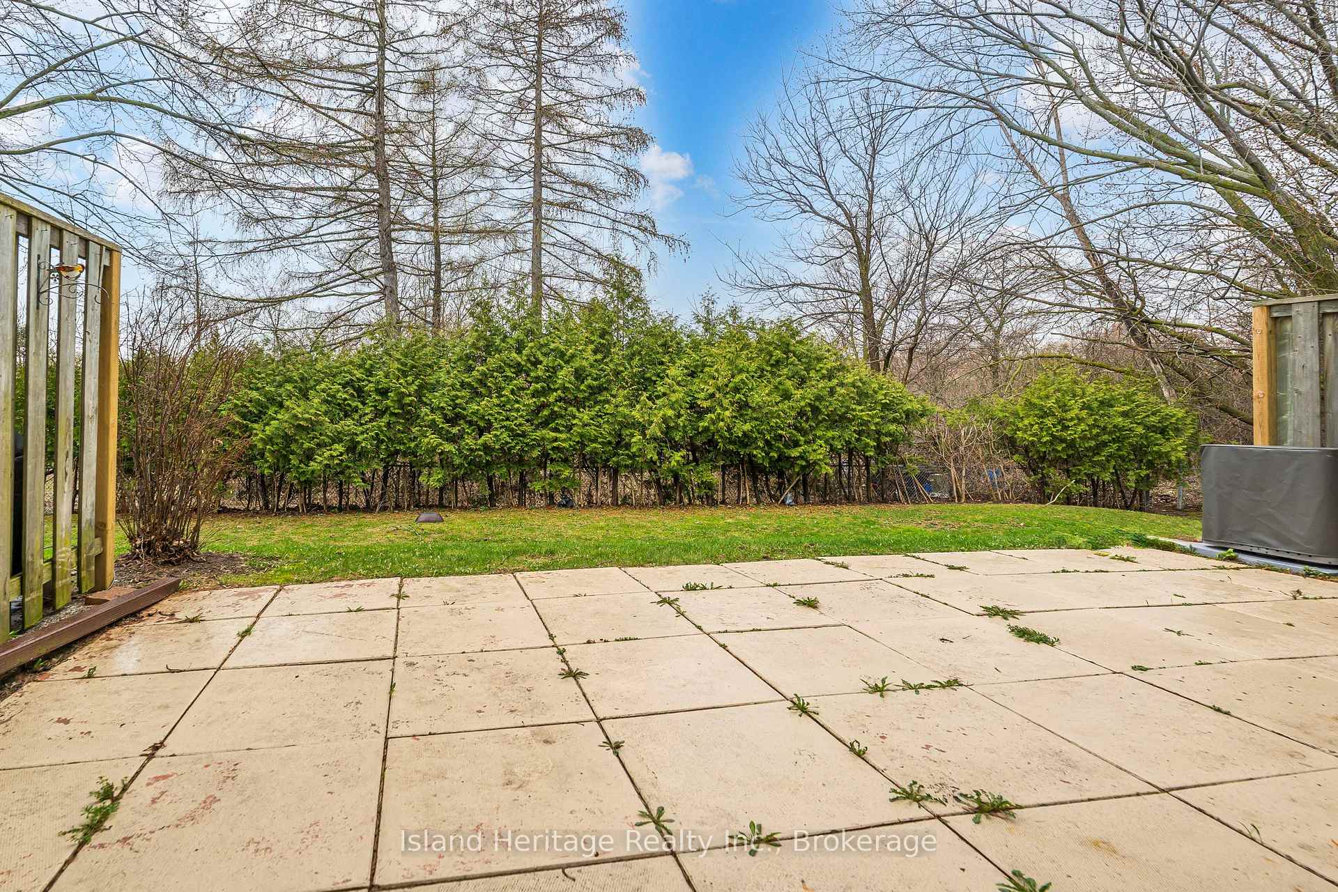 Photo 3 of Unit 3, 730 Cedar Street, Oshawa, Lakeview — HOMEH