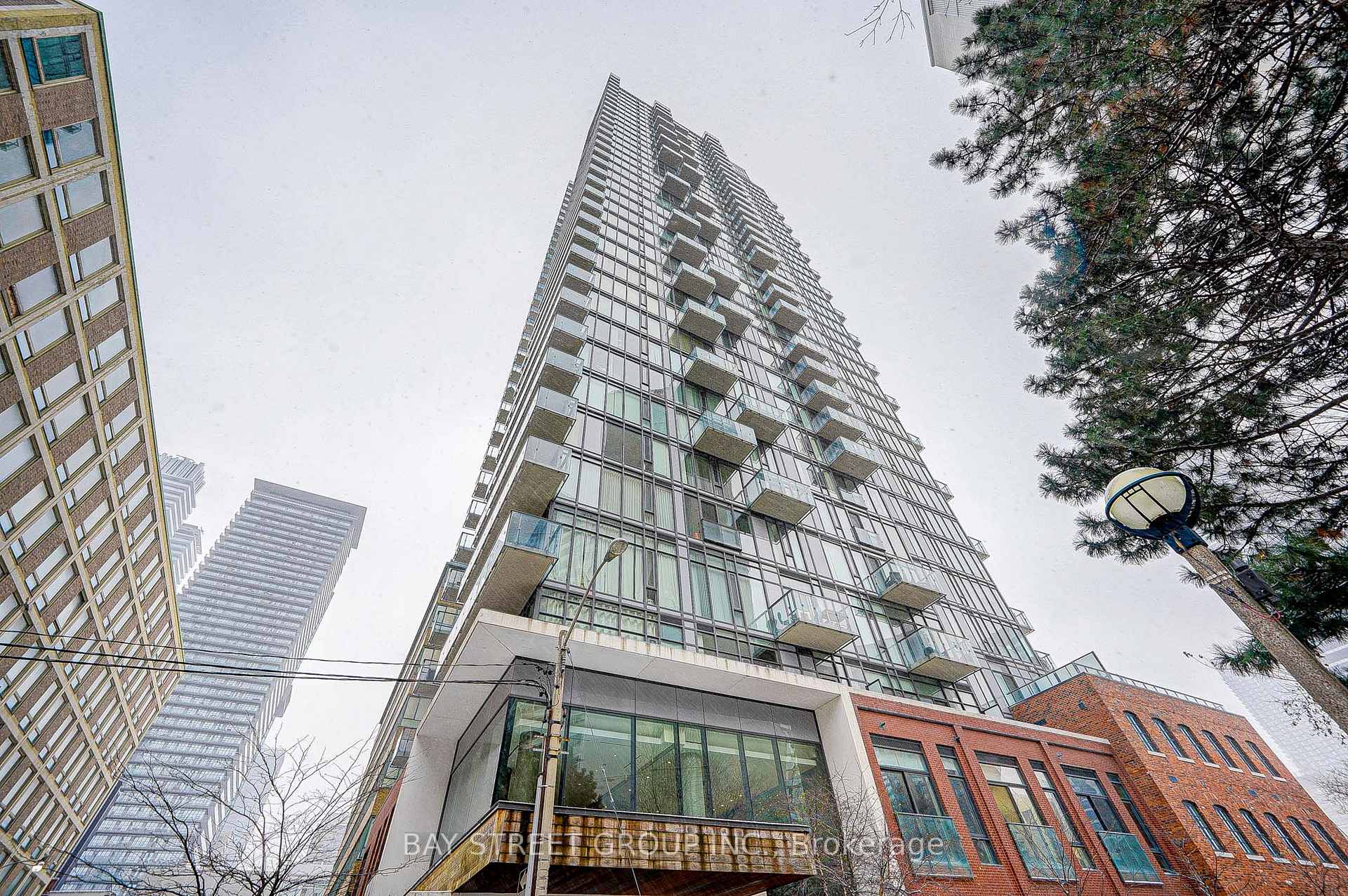 Photo 2 of Unit 609, 75 St Nicholas Street, Toronto, Bay Street Corridor — HOMEH