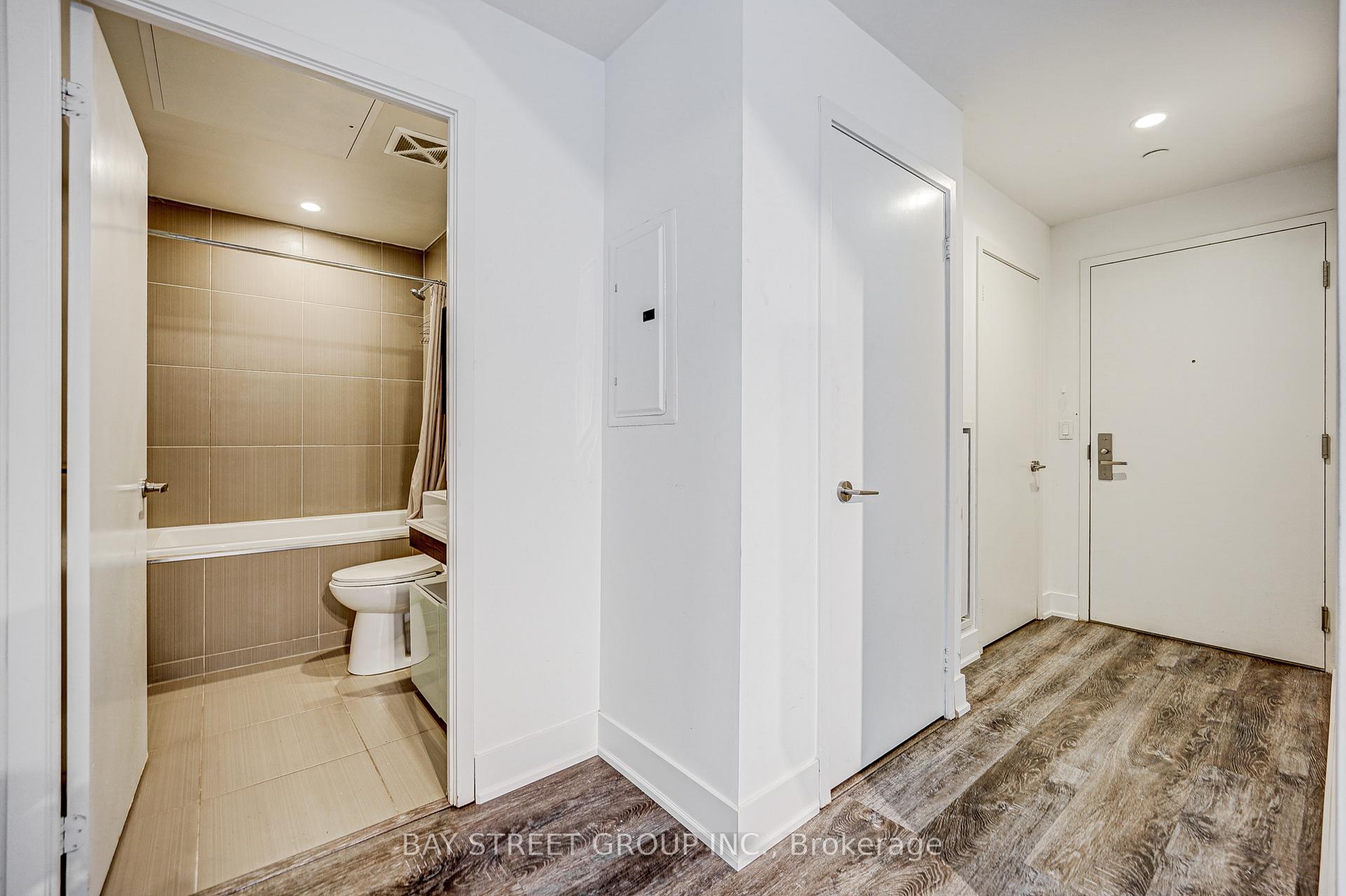 Photo 7 of Unit 609, 75 St Nicholas Street, Toronto, Bay Street Corridor — HOMEH