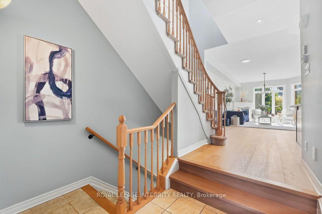 Photo 5 of 1014 Ottenbrite Crescent, Ottawa, Kanata - Kanata Lakes/Heritage Hills — HOMEH