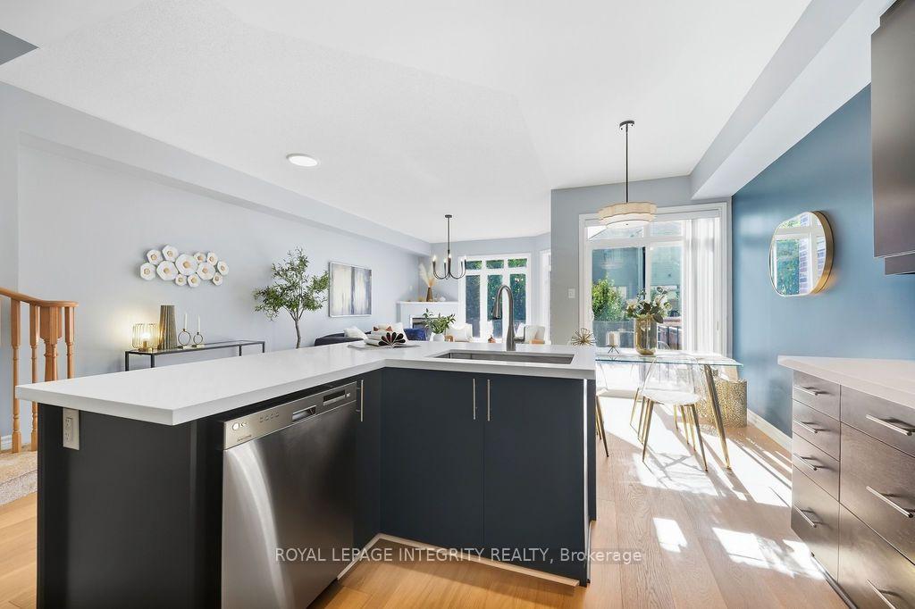 Photo 18 of 1014 Ottenbrite Crescent, Ottawa, Kanata - Kanata Lakes/Heritage Hills — HOMEH