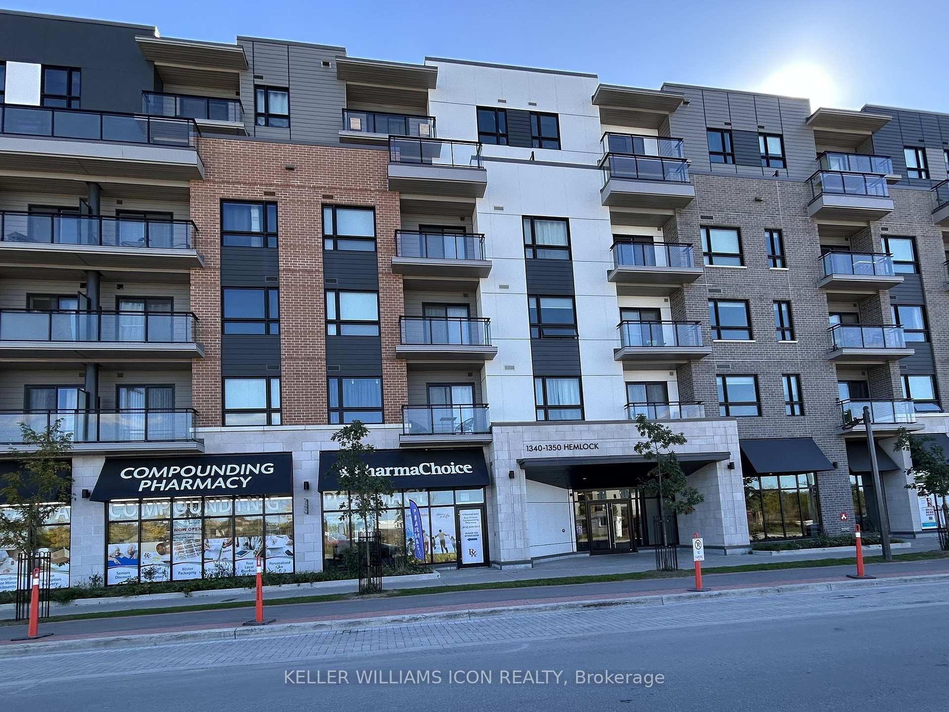 Photo of Unit 605, 1350 Hemlock Road