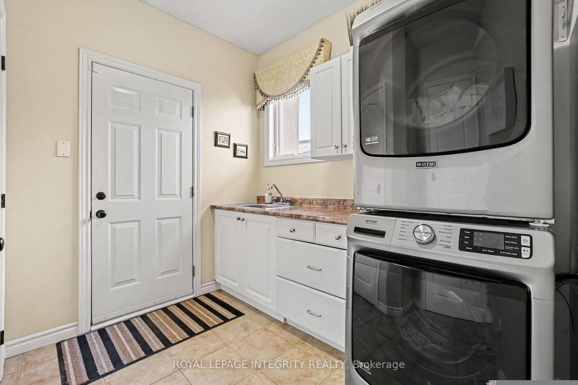 Photo 25 of 92 Broughton Street, Ottawa, Kanata - Kanata Lakes/Heritage Hills — HOMEH