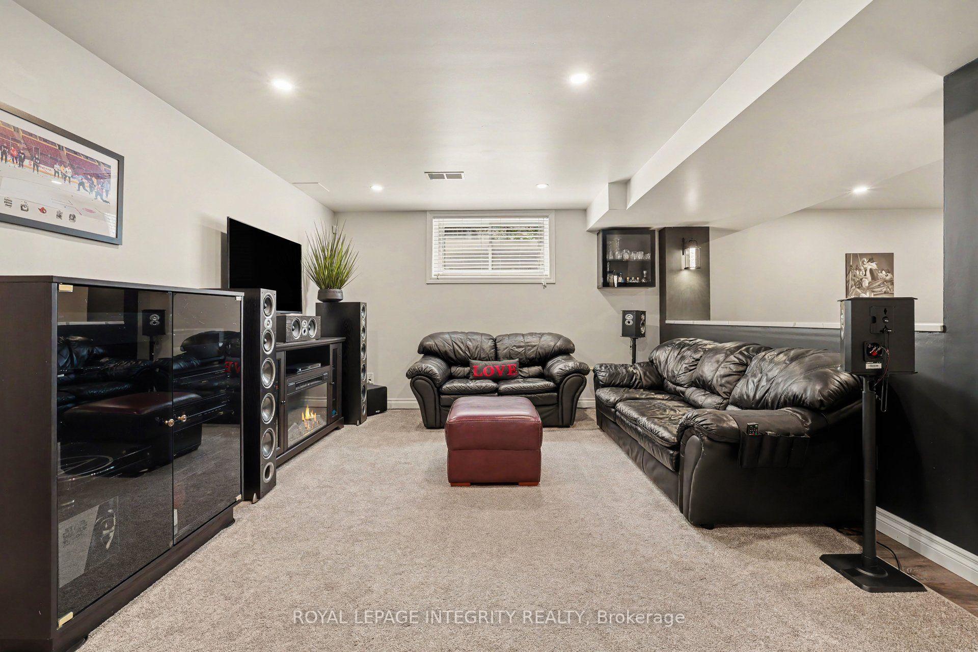 Photo 39 of 92 Broughton Street, Ottawa, Kanata - Kanata Lakes/Heritage Hills — HOMEH