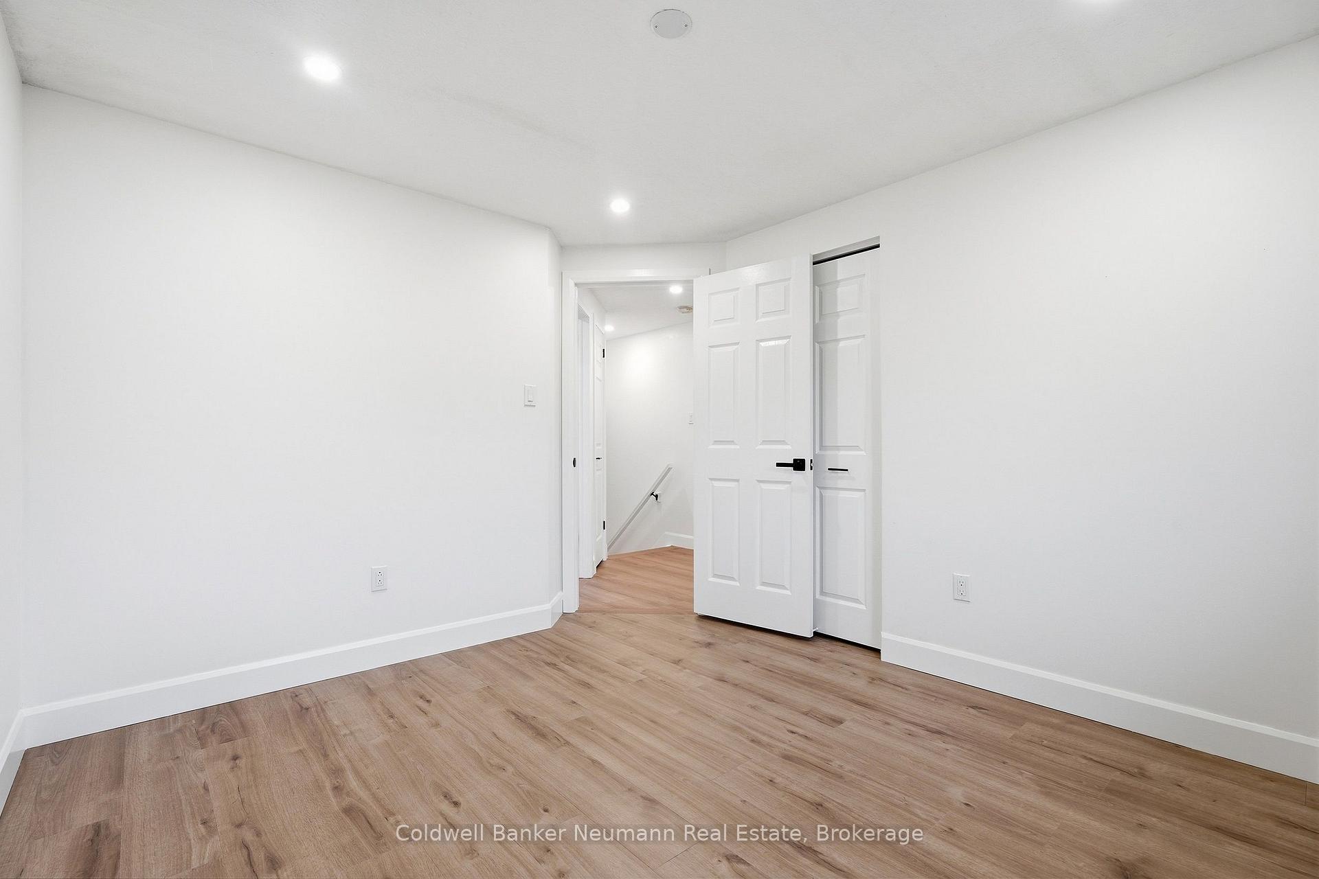 Photo 38 of 20 Trailbrook Lane, Guelph, Grange Road — HOMEH