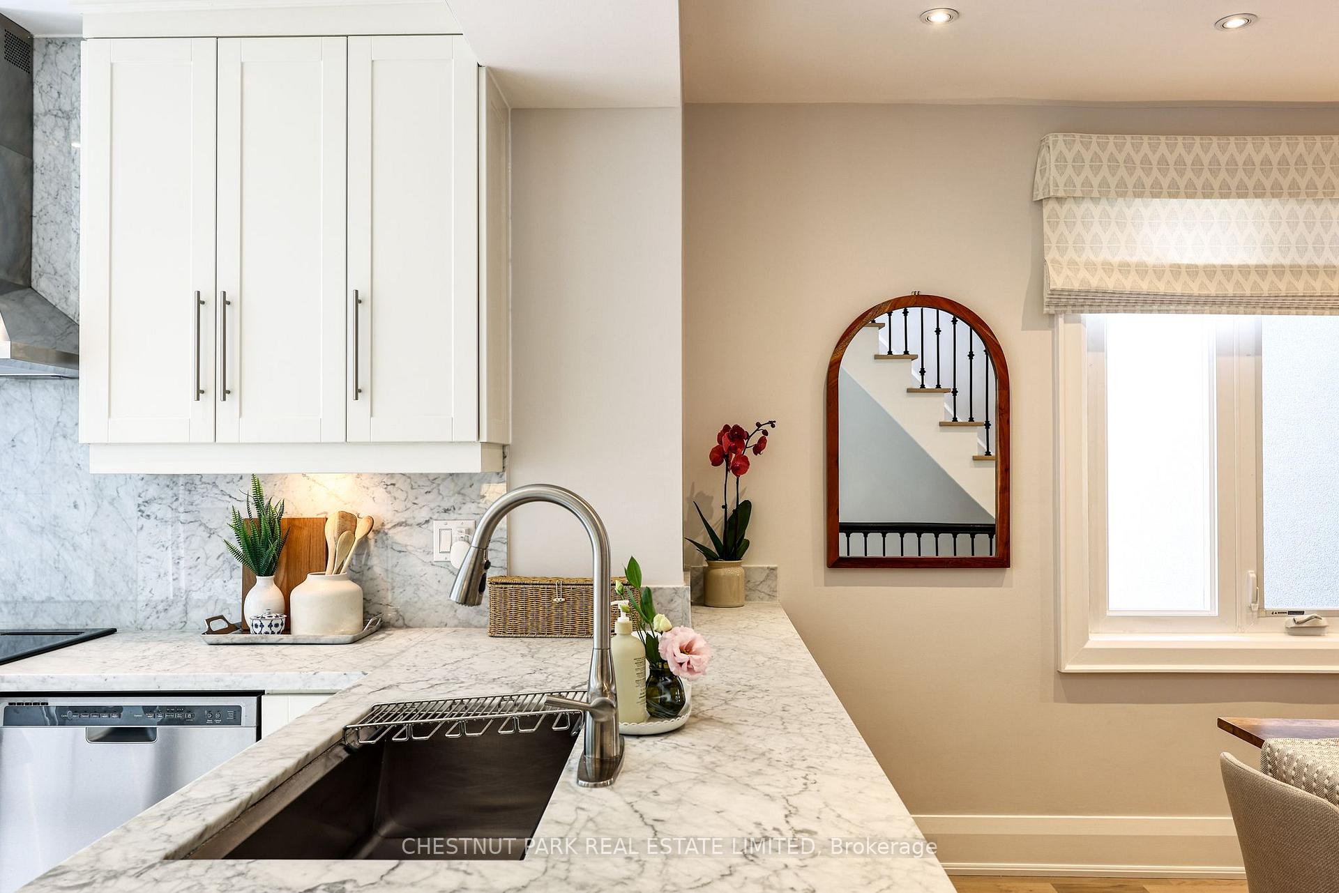 Photo 14 of 413 Hillsdale Avenue E, Toronto, Mount Pleasant East — HOMEH