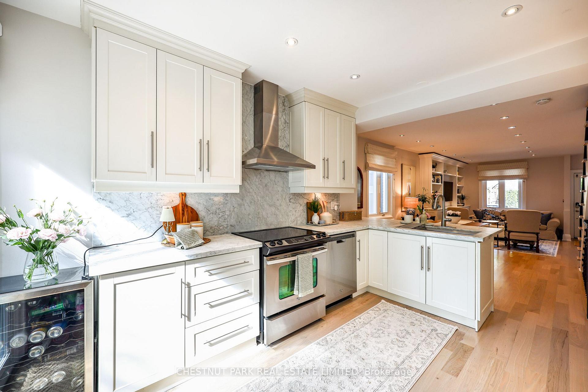 Photo 17 of 413 Hillsdale Avenue E, Toronto, Mount Pleasant East — HOMEH