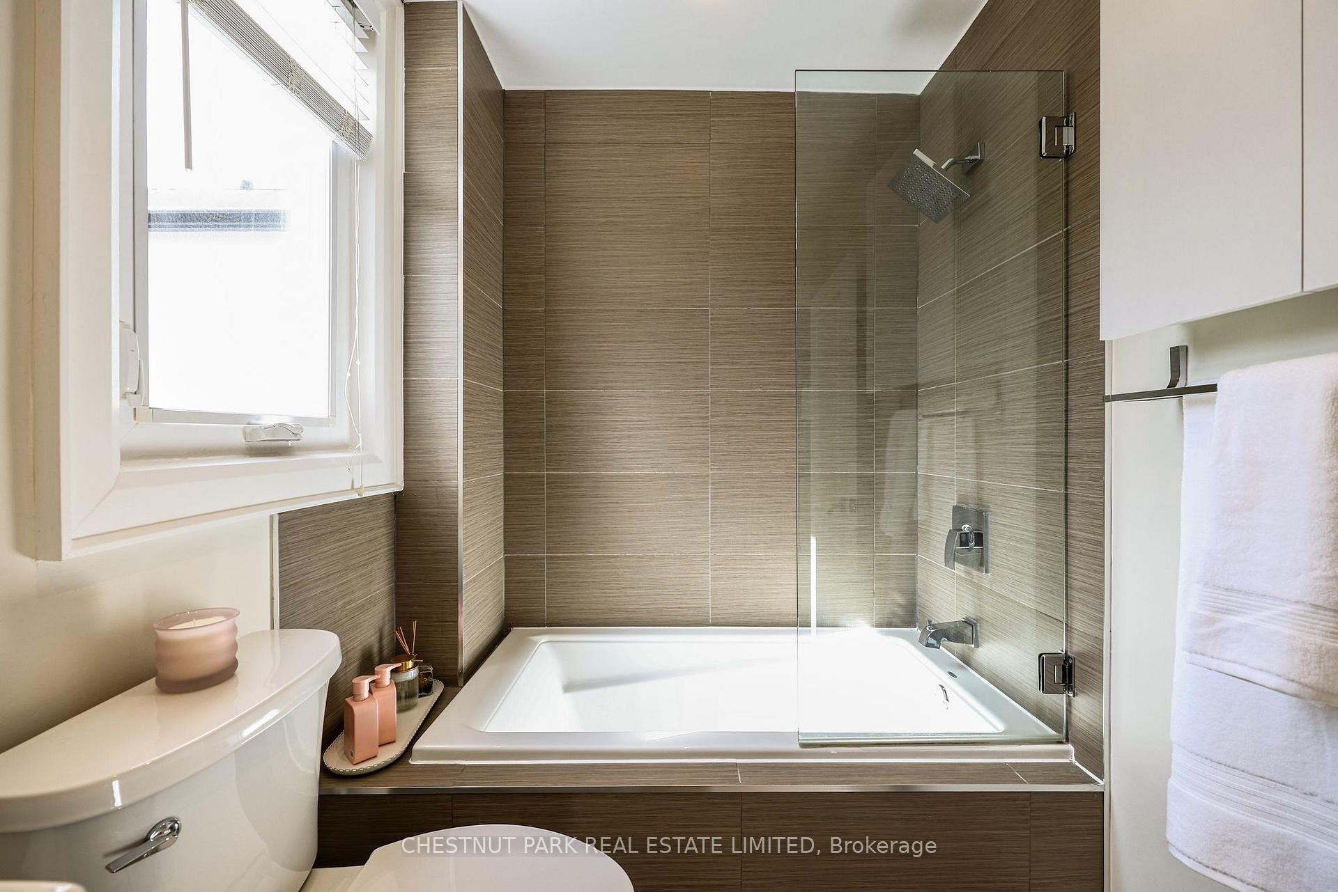 Photo 26 of 413 Hillsdale Avenue E, Toronto, Mount Pleasant East — HOMEH