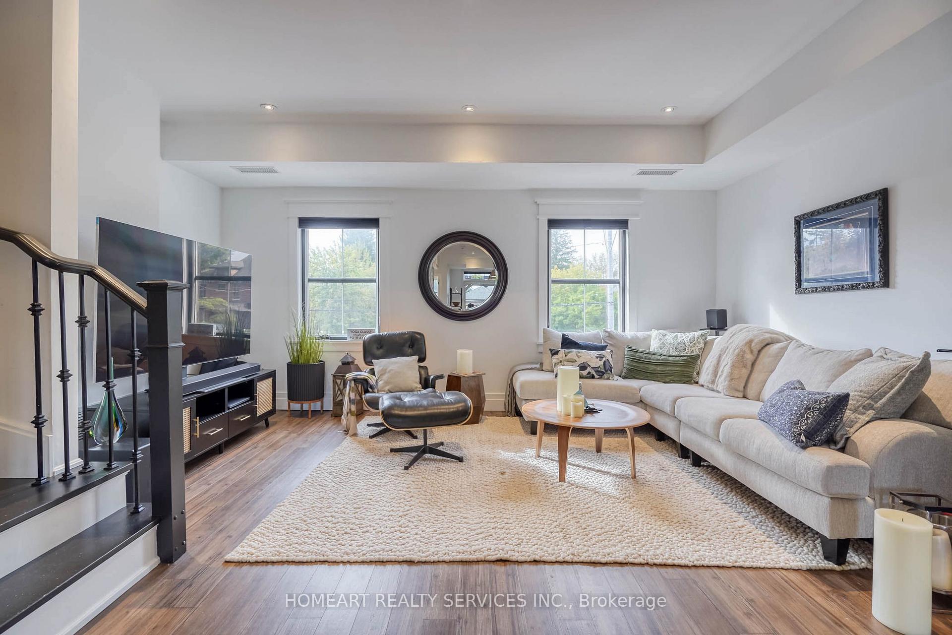 Photo 3 of Unit 209, 17 Baldwin Street, Whitby, Brooklin — HOMEH