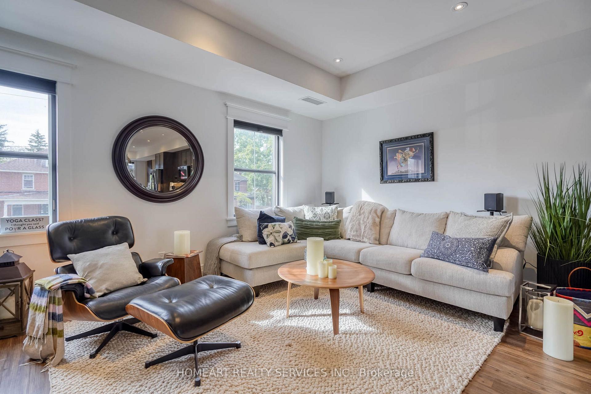 Photo 4 of Unit 209, 17 Baldwin Street, Whitby, Brooklin — HOMEH