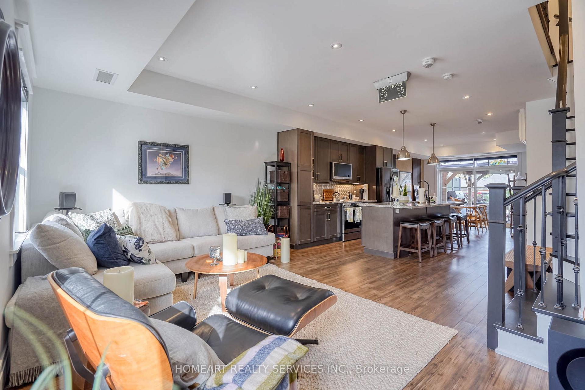 Photo 7 of Unit 209, 17 Baldwin Street, Whitby, Brooklin — HOMEH