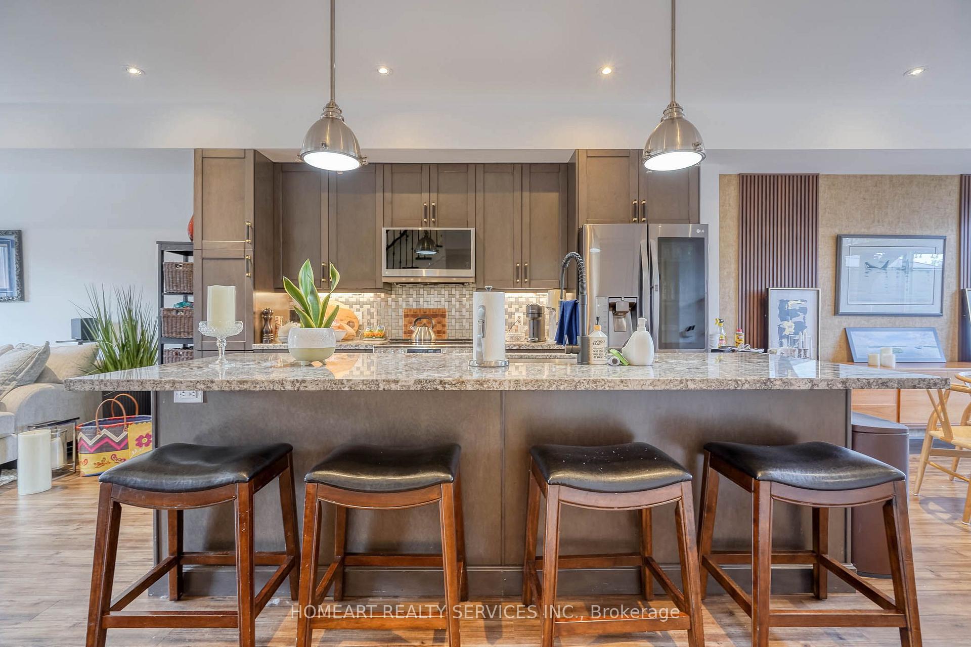Photo 9 of Unit 209, 17 Baldwin Street, Whitby, Brooklin — HOMEH