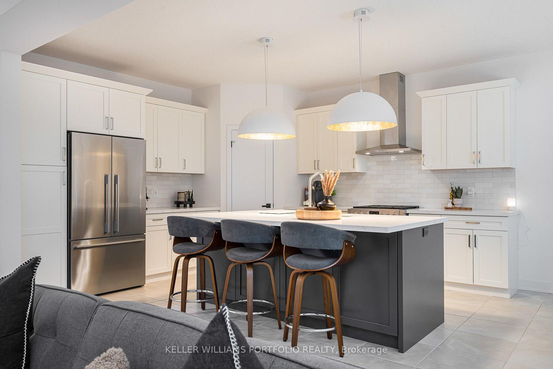Photo 9 of 51 Maidens Crescent, Collingwood — HOMEH