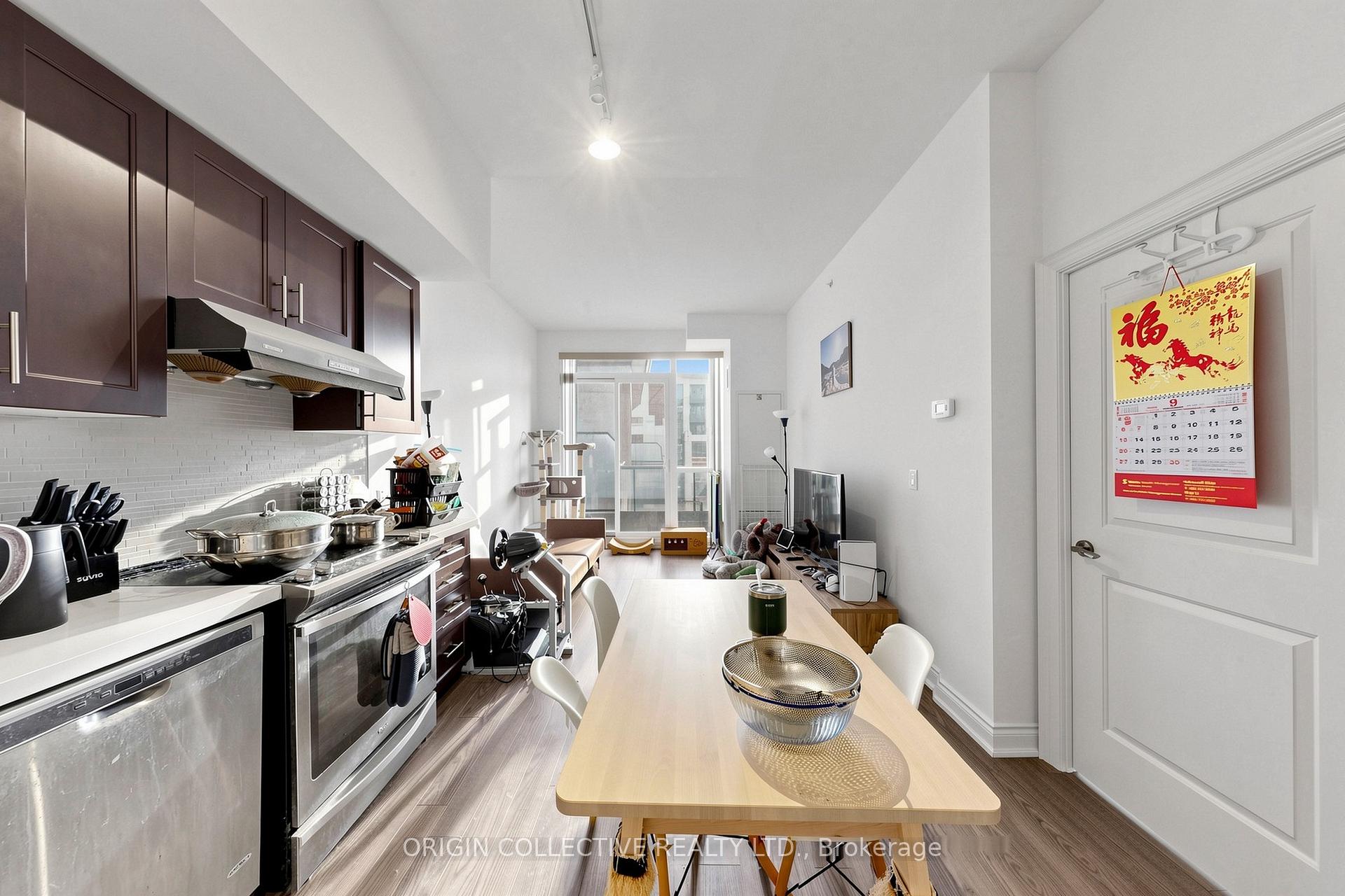 Photo 5 of Unit 901, 38 Cedarland Drive, Markham, Unionville — HOMEH