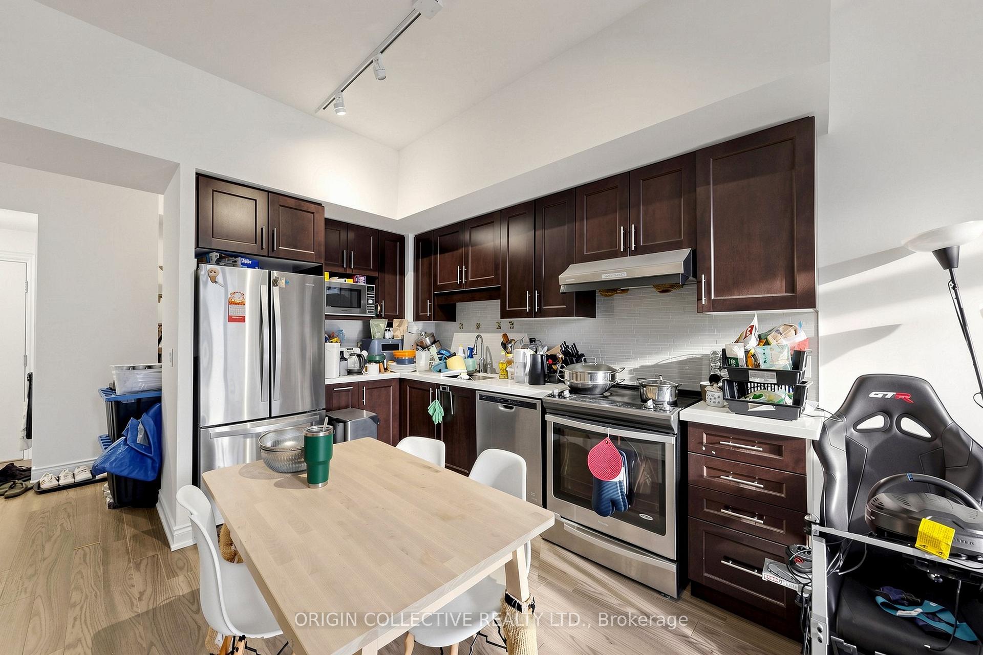 Photo 19 of Unit 901, 38 Cedarland Drive, Markham, Unionville — HOMEH