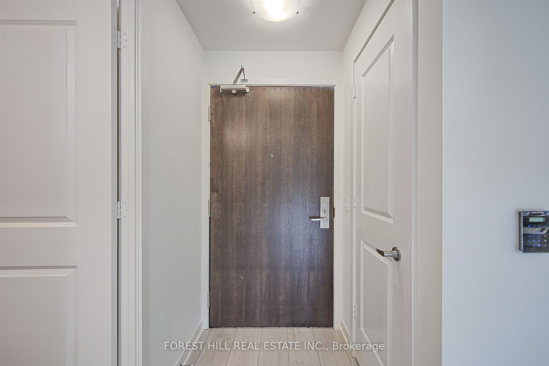 Photo 10 of Unit 2009, 38 Annie Craig Drive, Etobicoke, Mimico — HOMEH