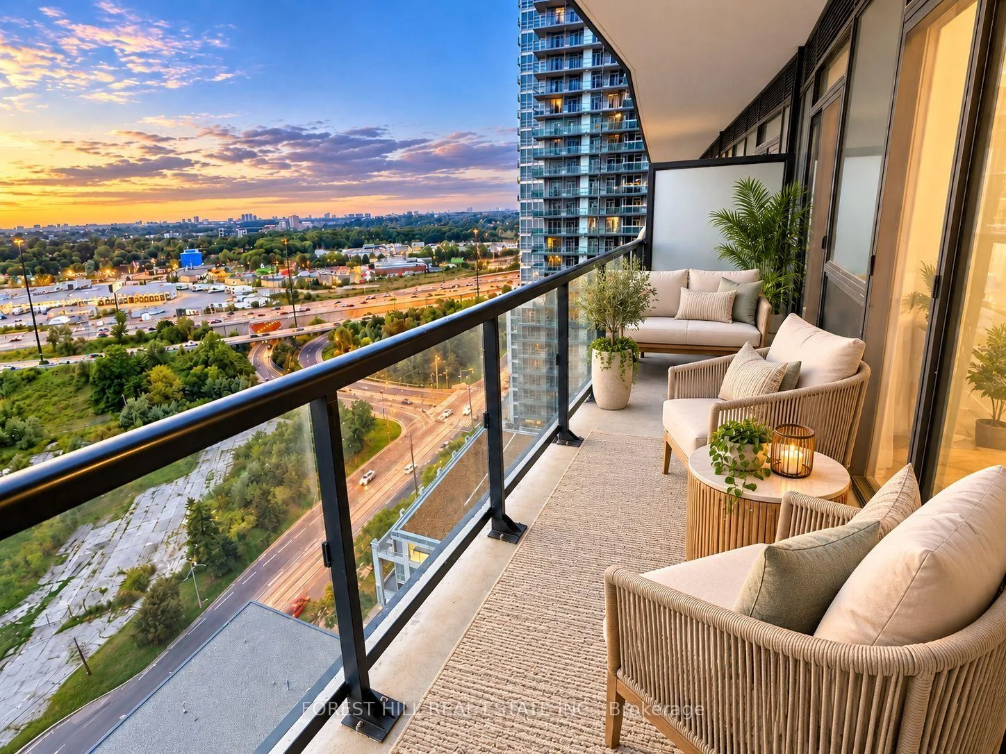 Photo 15 of Unit 2009, 38 Annie Craig Drive, Etobicoke, Mimico — HOMEH