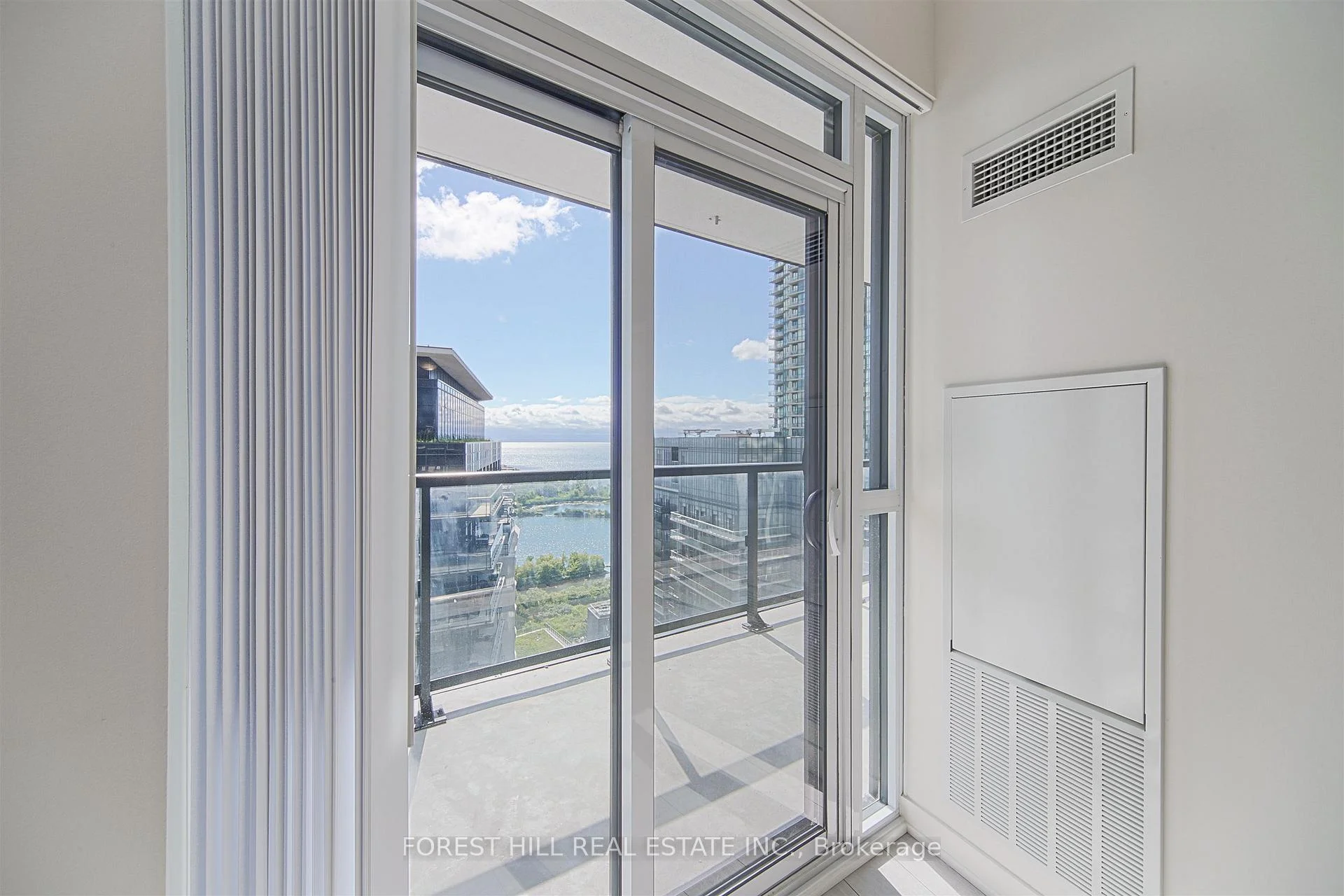 Photo 32 of Unit 2009, 38 Annie Craig Drive, Etobicoke, Mimico — HOMEH