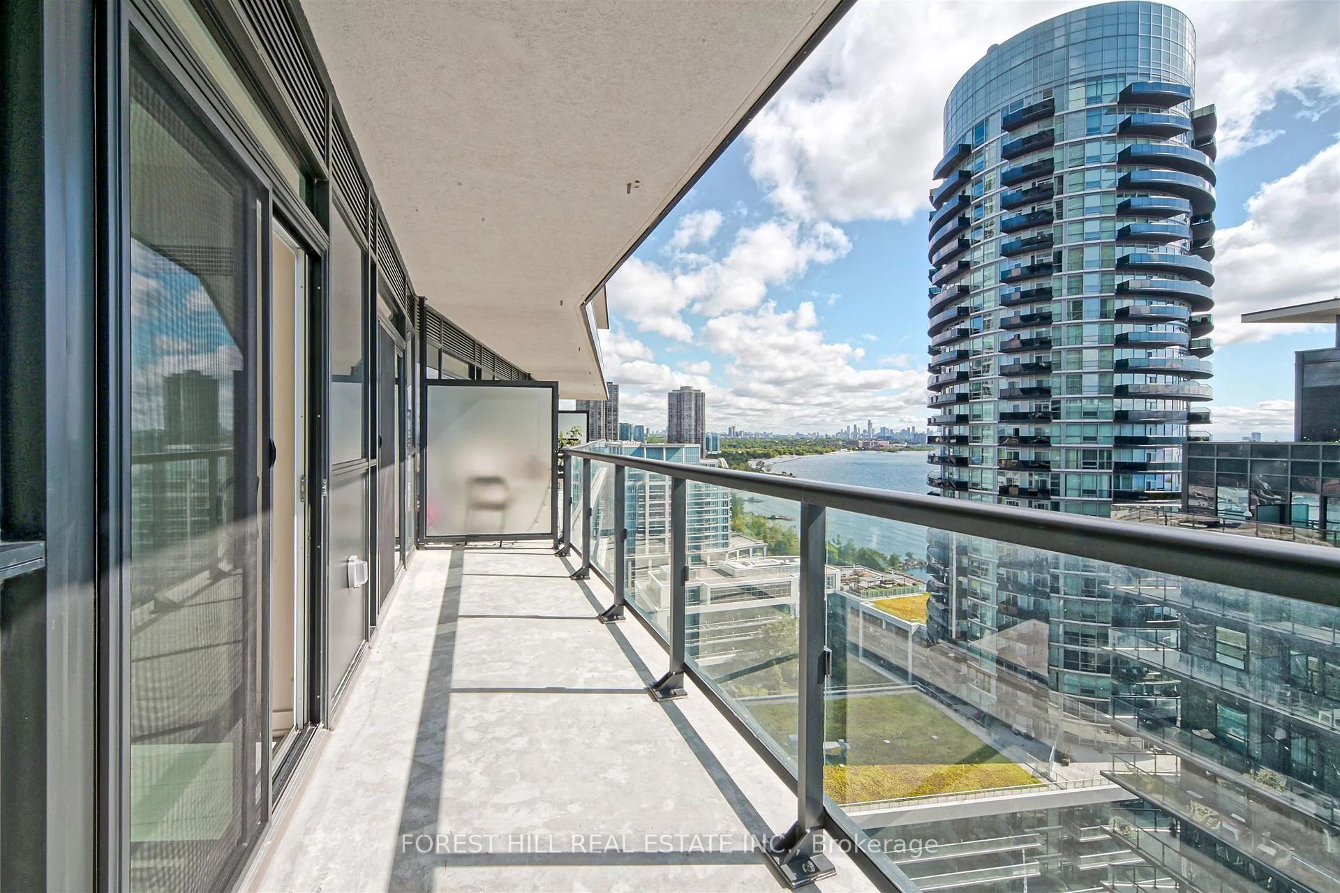 Photo 33 of Unit 2009, 38 Annie Craig Drive, Etobicoke, Mimico — HOMEH