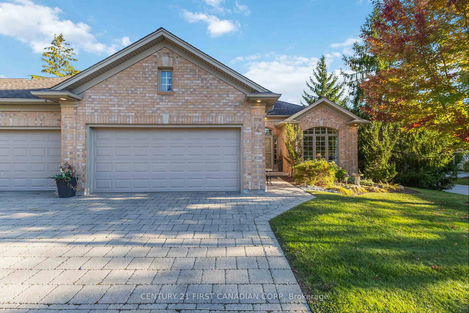 Photo 2 of Unit 4, 140 McGarrell Drive, London, North R — HOMEH
