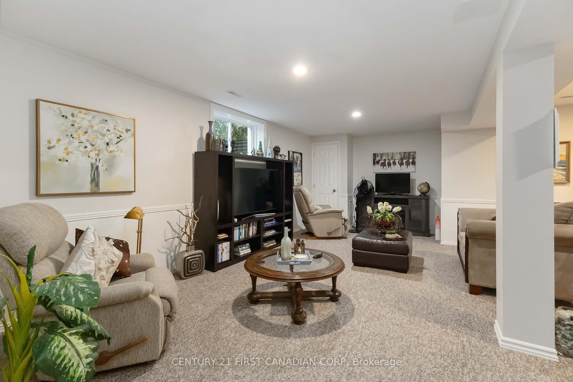 Photo 25 of Unit 4, 140 McGarrell Drive, London, North R — HOMEH