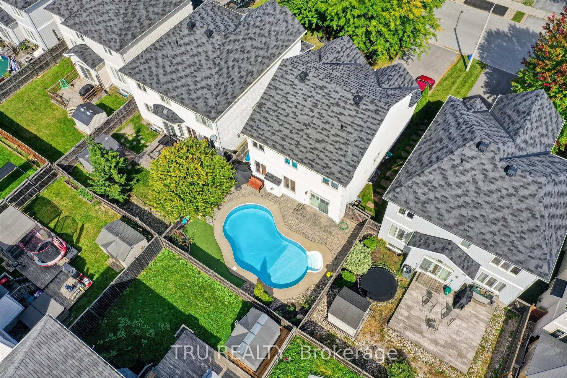 Photo 6 of 325 Upcountry Drive E, Ottawa, Stittsville (South) — HOMEH