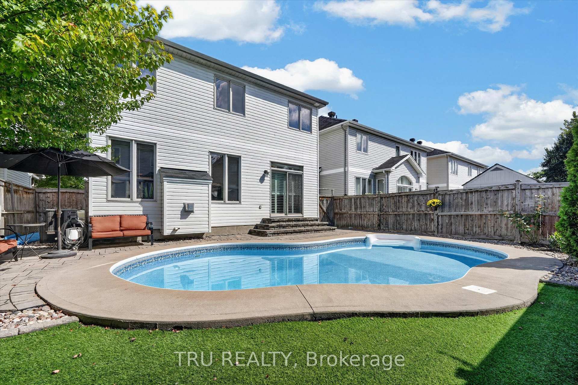 Photo 8 of 325 Upcountry Drive E, Ottawa, Stittsville (South) — HOMEH