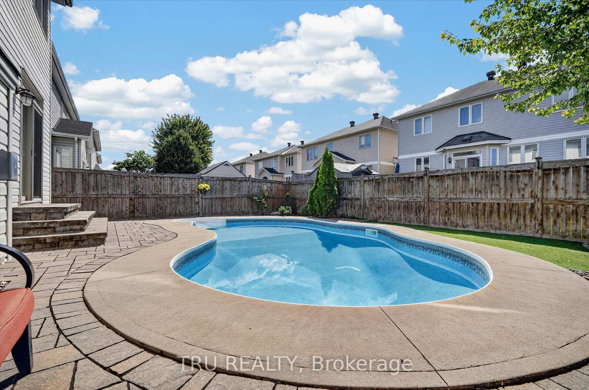 Photo 9 of 325 Upcountry Drive E, Ottawa, Stittsville (South) — HOMEH