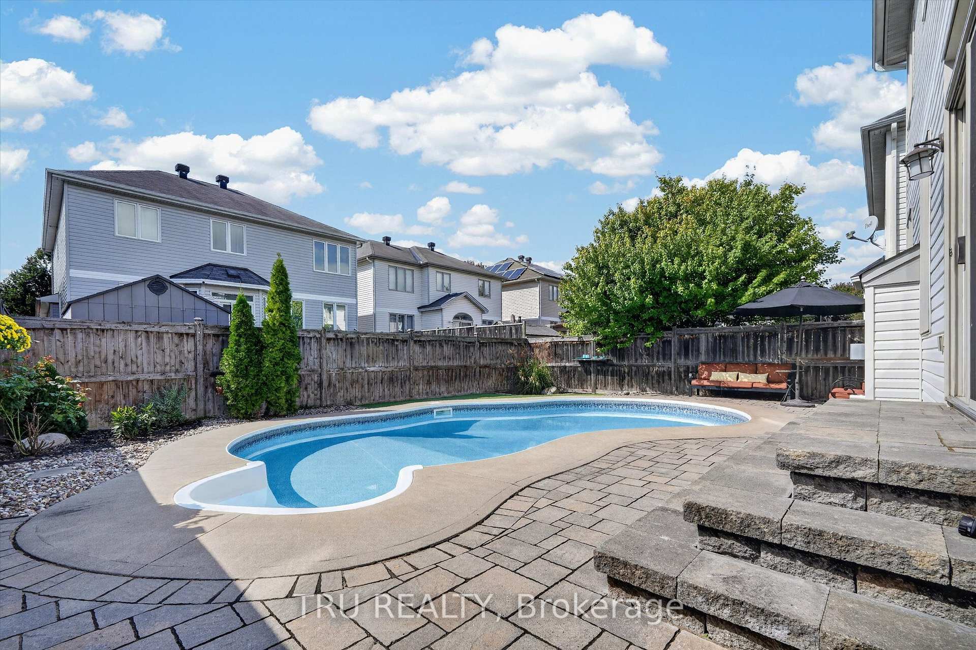 Photo 11 of 325 Upcountry Drive E, Ottawa, Stittsville (South) — HOMEH