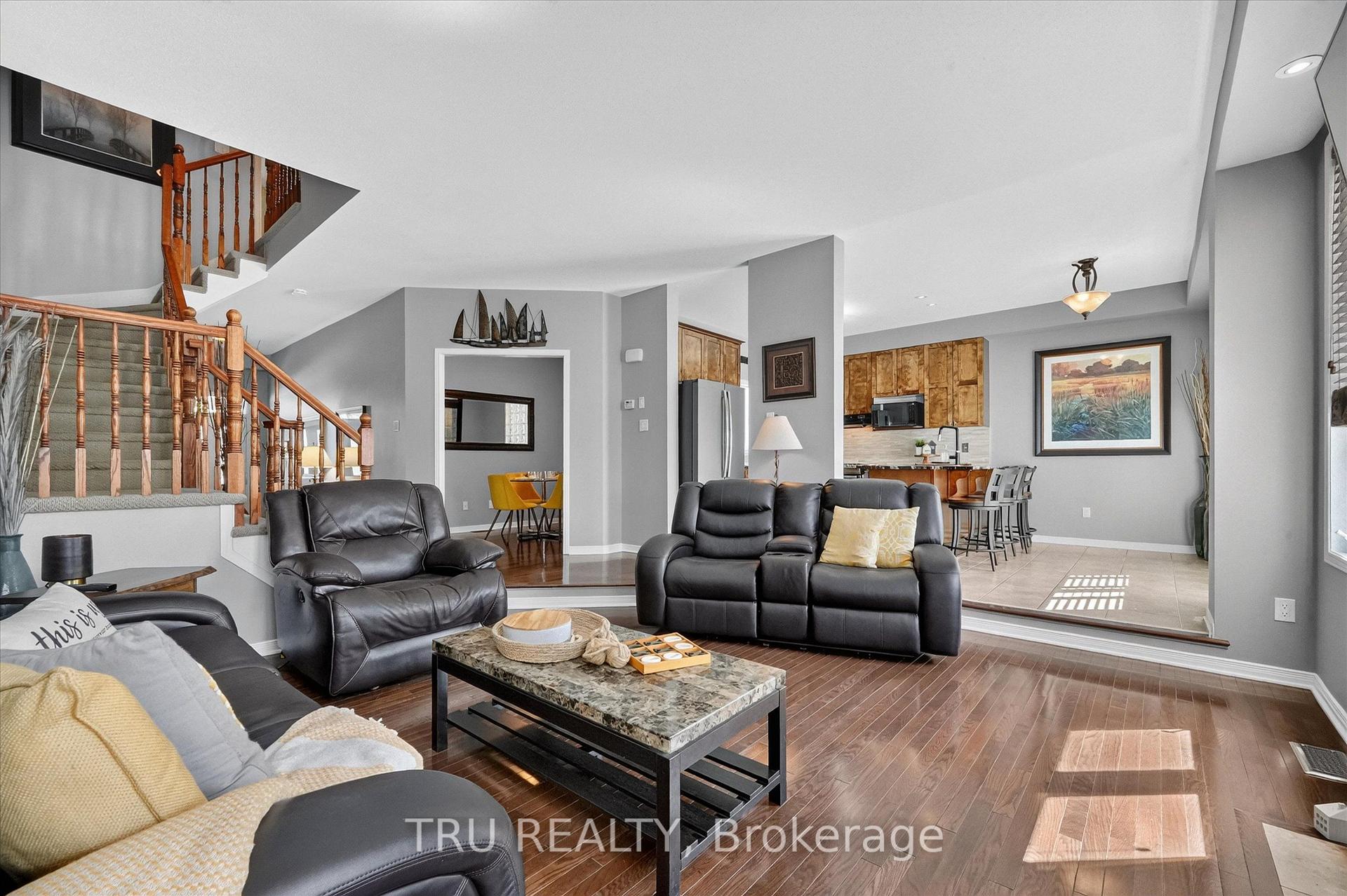 Photo 18 of 325 Upcountry Drive E, Ottawa, Stittsville (South) — HOMEH