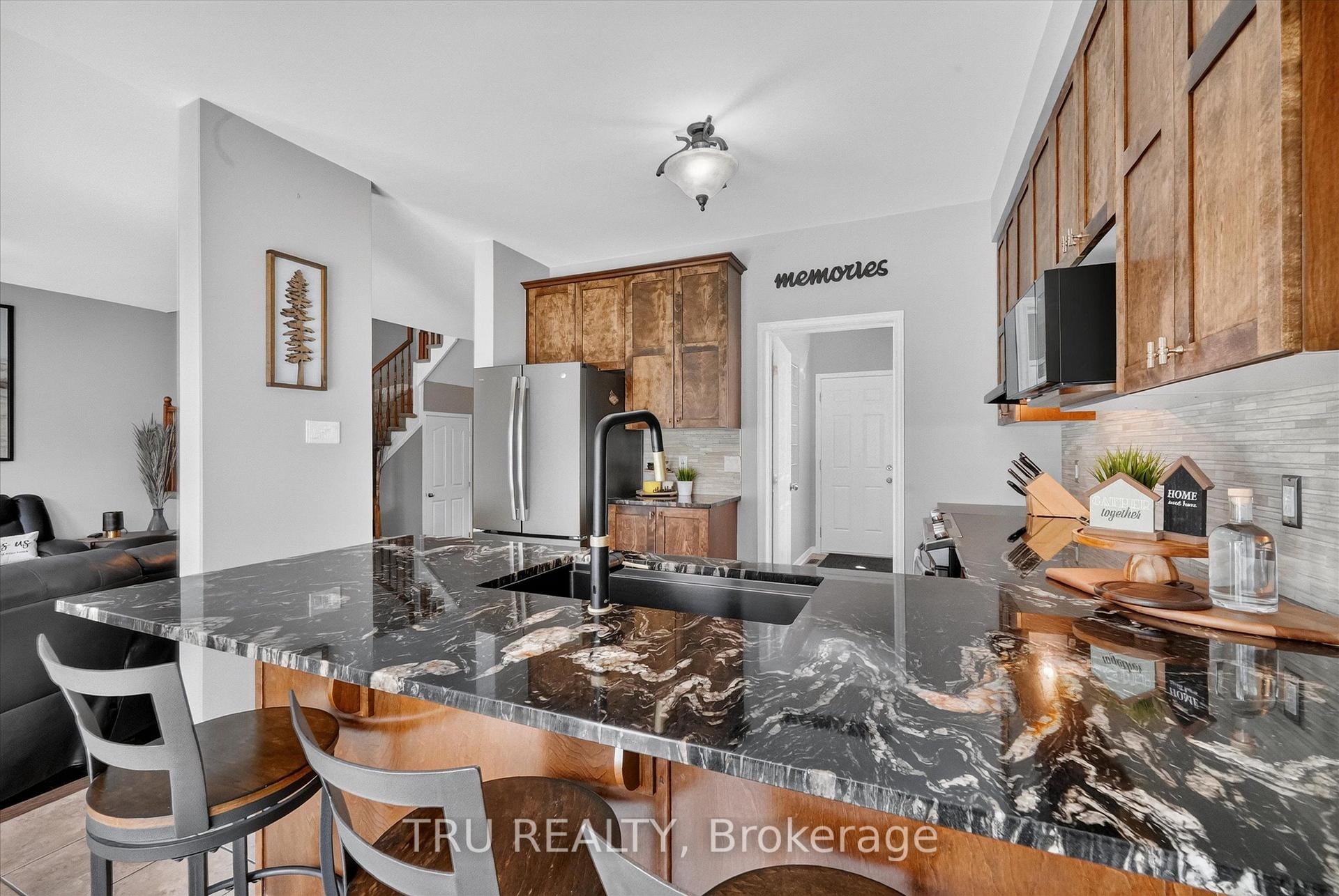 Photo 21 of 325 Upcountry Drive E, Ottawa, Stittsville (South) — HOMEH