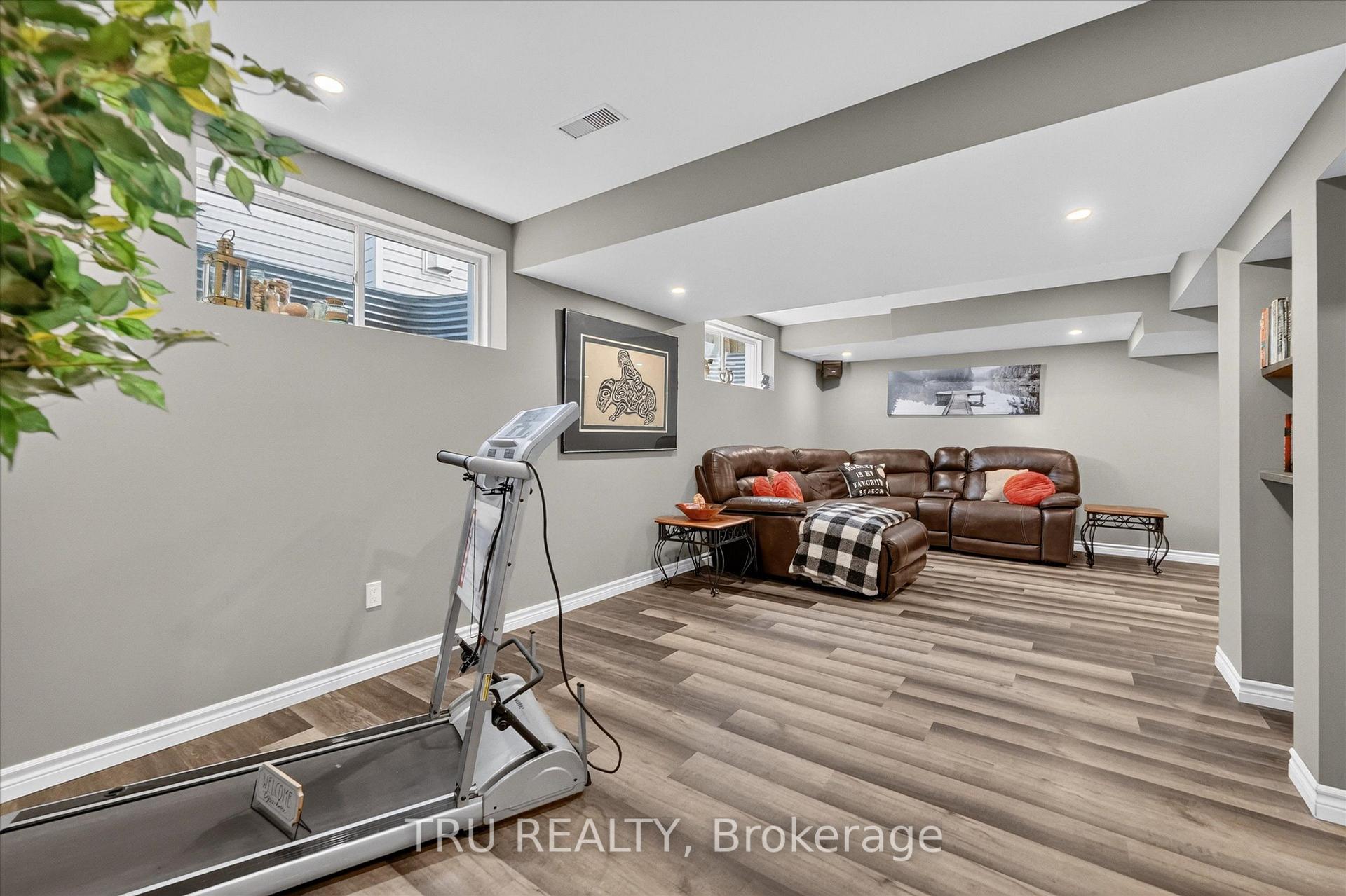 Photo 28 of 325 Upcountry Drive E, Ottawa, Stittsville (South) — HOMEH