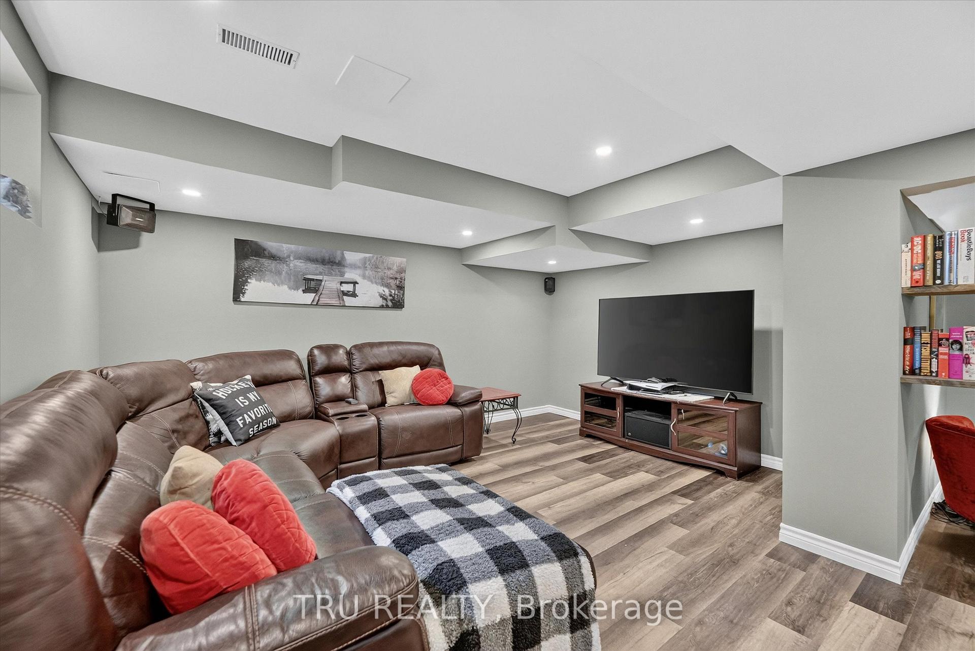 Photo 29 of 325 Upcountry Drive E, Ottawa, Stittsville (South) — HOMEH