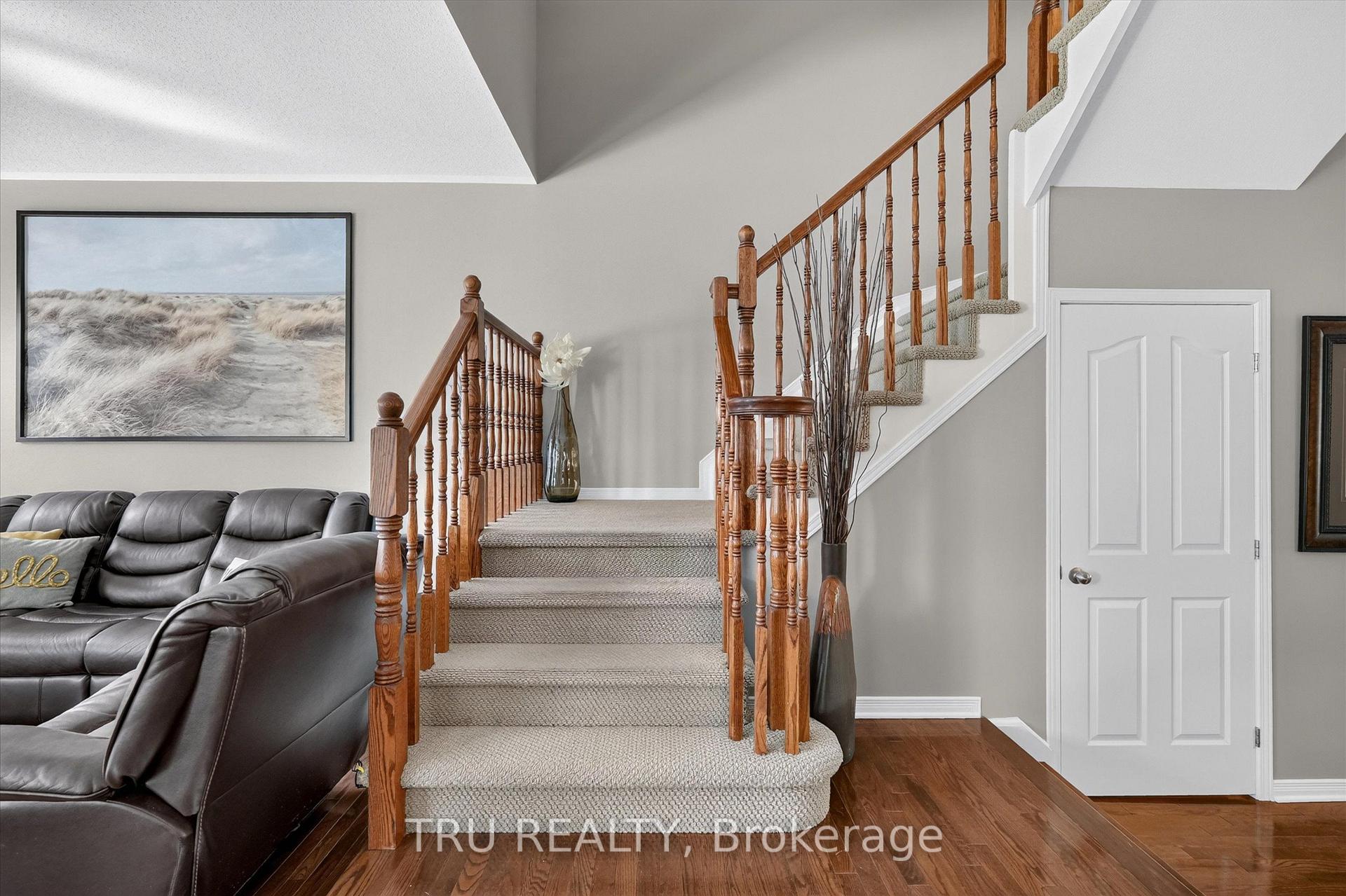 Photo 32 of 325 Upcountry Drive E, Ottawa, Stittsville (South) — HOMEH