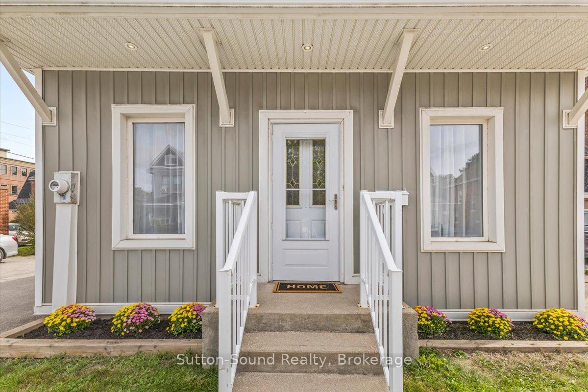 Photo 2 of 885 2nd Avenue W, Owen Sound — HOMEH