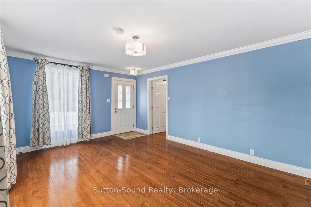 Photo 6 of 885 2nd Avenue W, Owen Sound — HOMEH