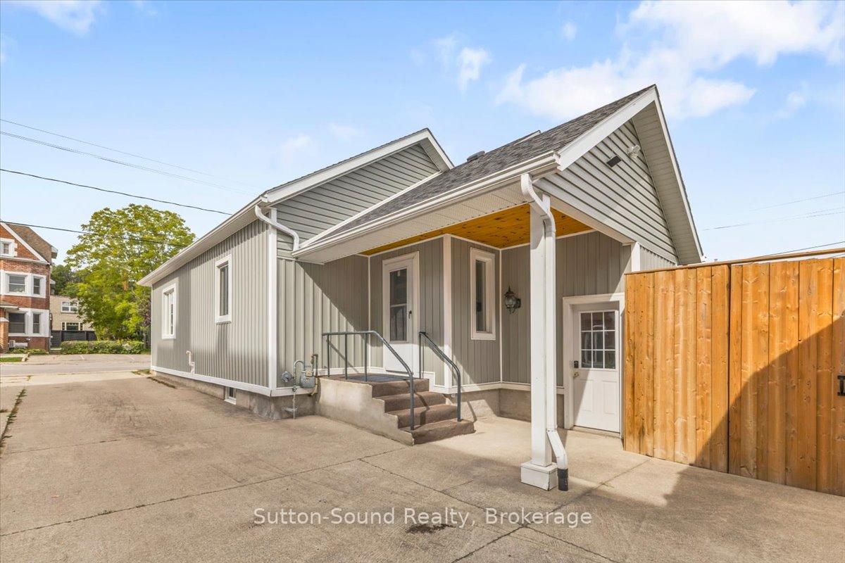 Photo 22 of 885 2nd Avenue W, Owen Sound — HOMEH