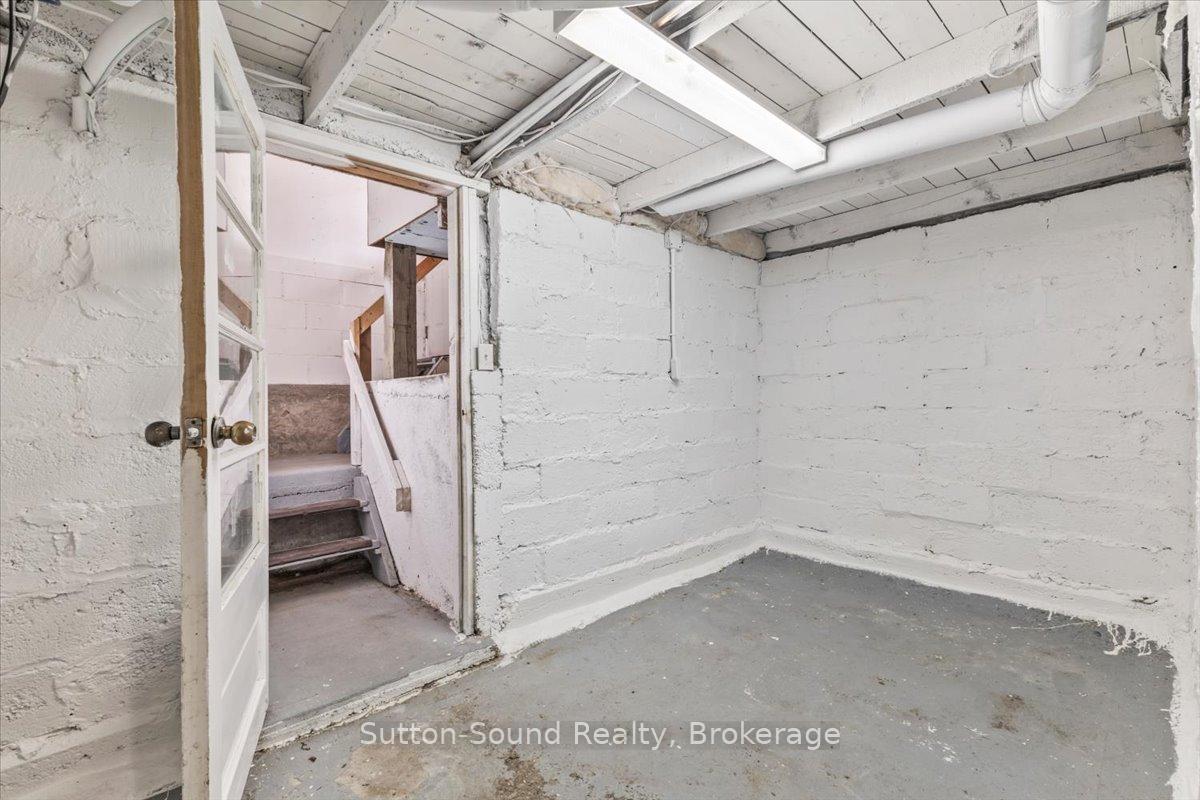 Photo 23 of 885 2nd Avenue W, Owen Sound — HOMEH