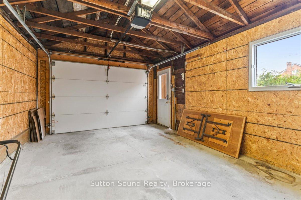 Photo 29 of 885 2nd Avenue W, Owen Sound — HOMEH
