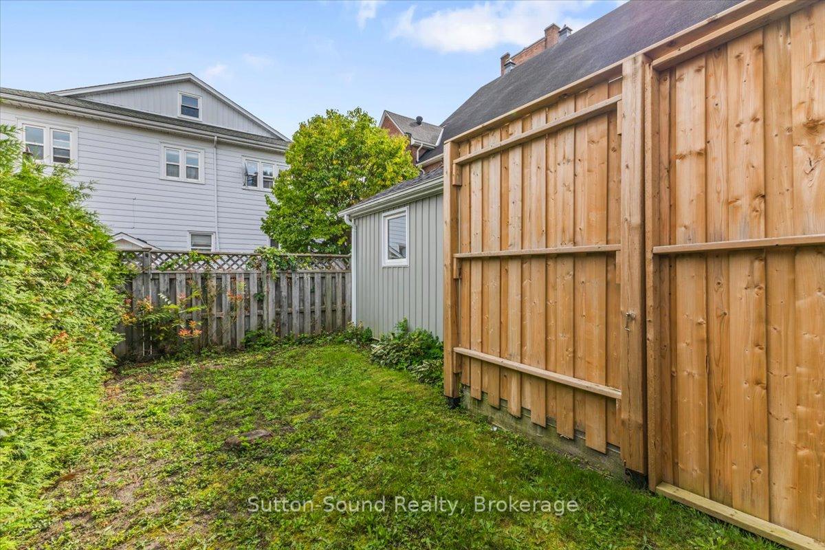 Photo 31 of 885 2nd Avenue W, Owen Sound — HOMEH