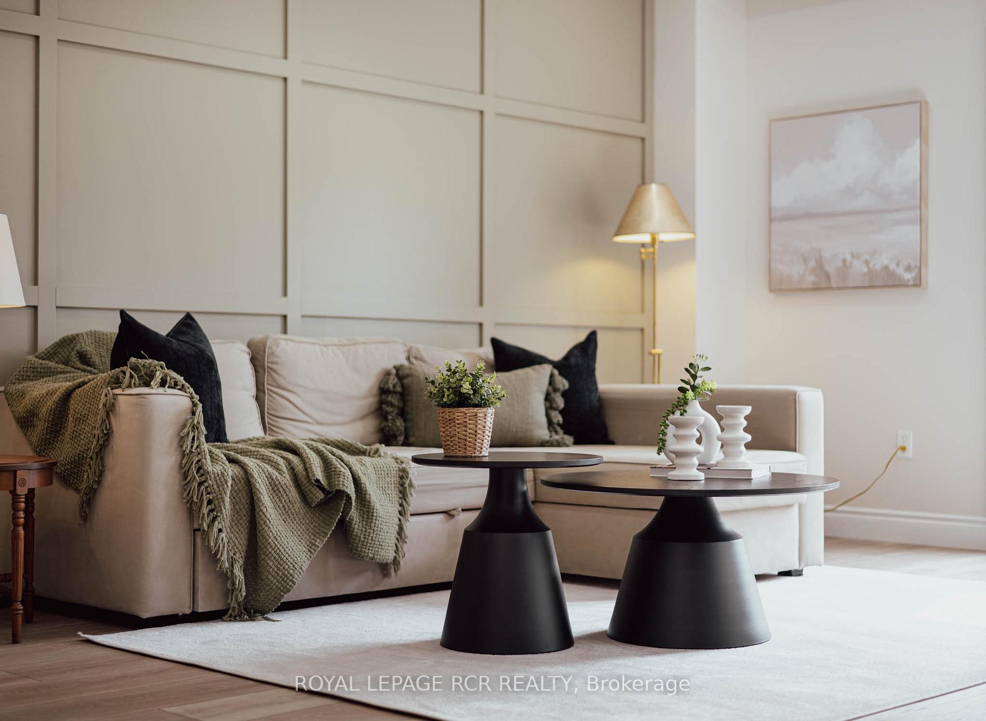 Photo 3 of 12 Maude Court, Orangeville — HOMEH