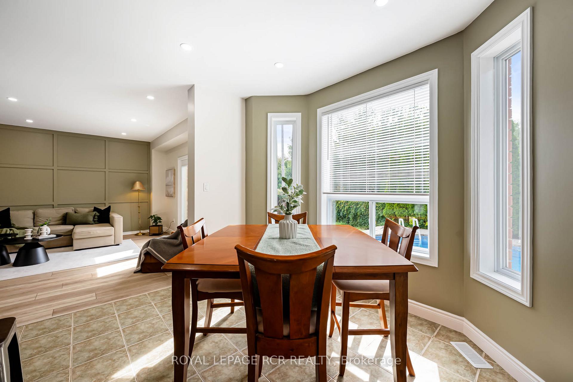 Photo 7 of 12 Maude Court, Orangeville — HOMEH