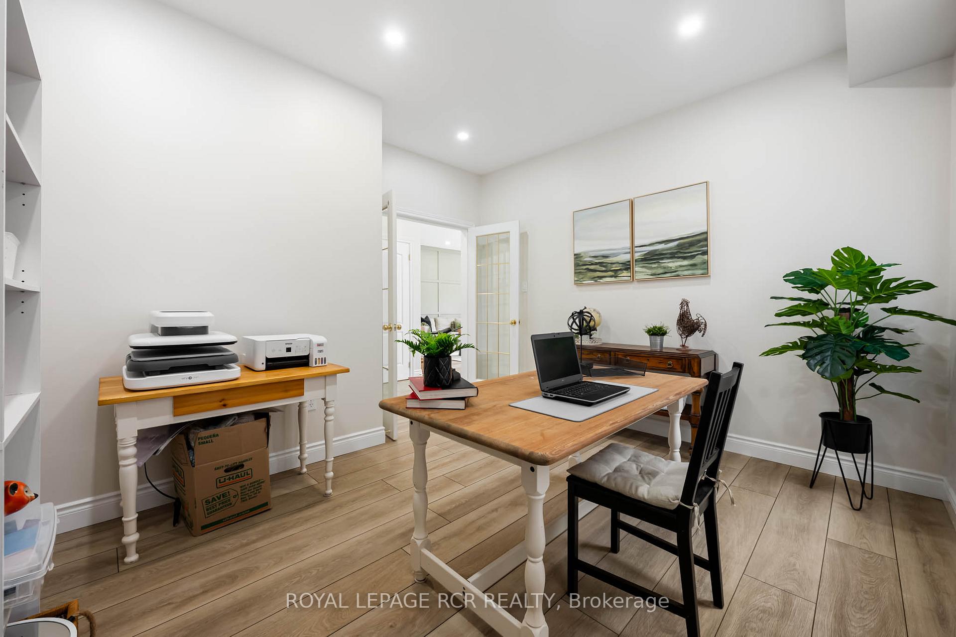 Photo 9 of 12 Maude Court, Orangeville — HOMEH