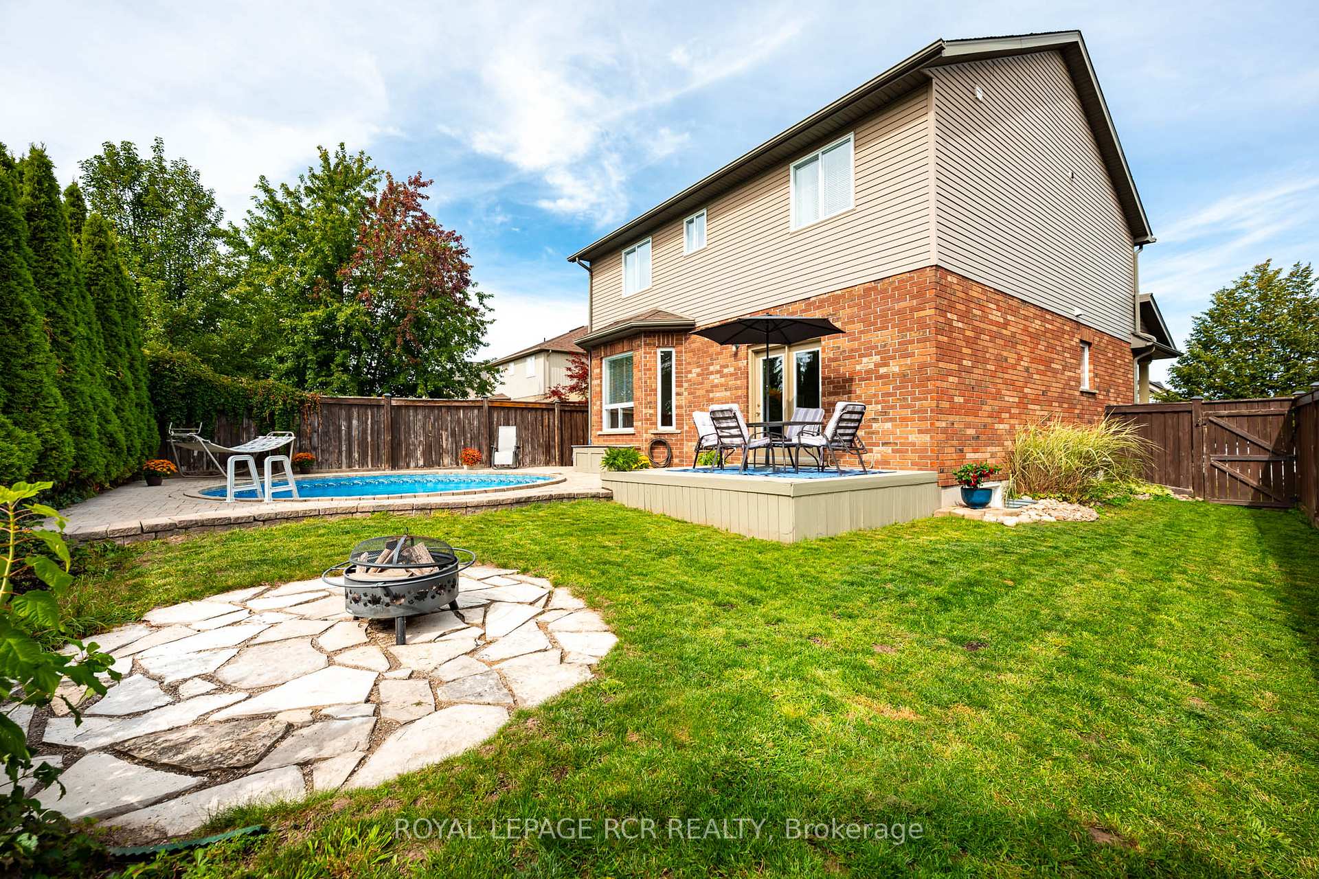 Photo 18 of 12 Maude Court, Orangeville — HOMEH