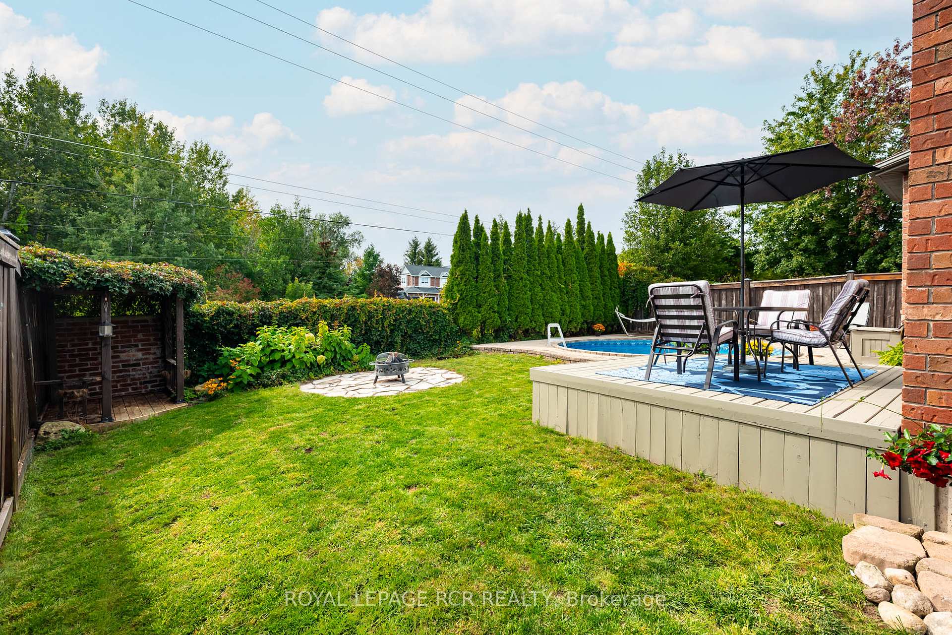 Photo 19 of 12 Maude Court, Orangeville — HOMEH