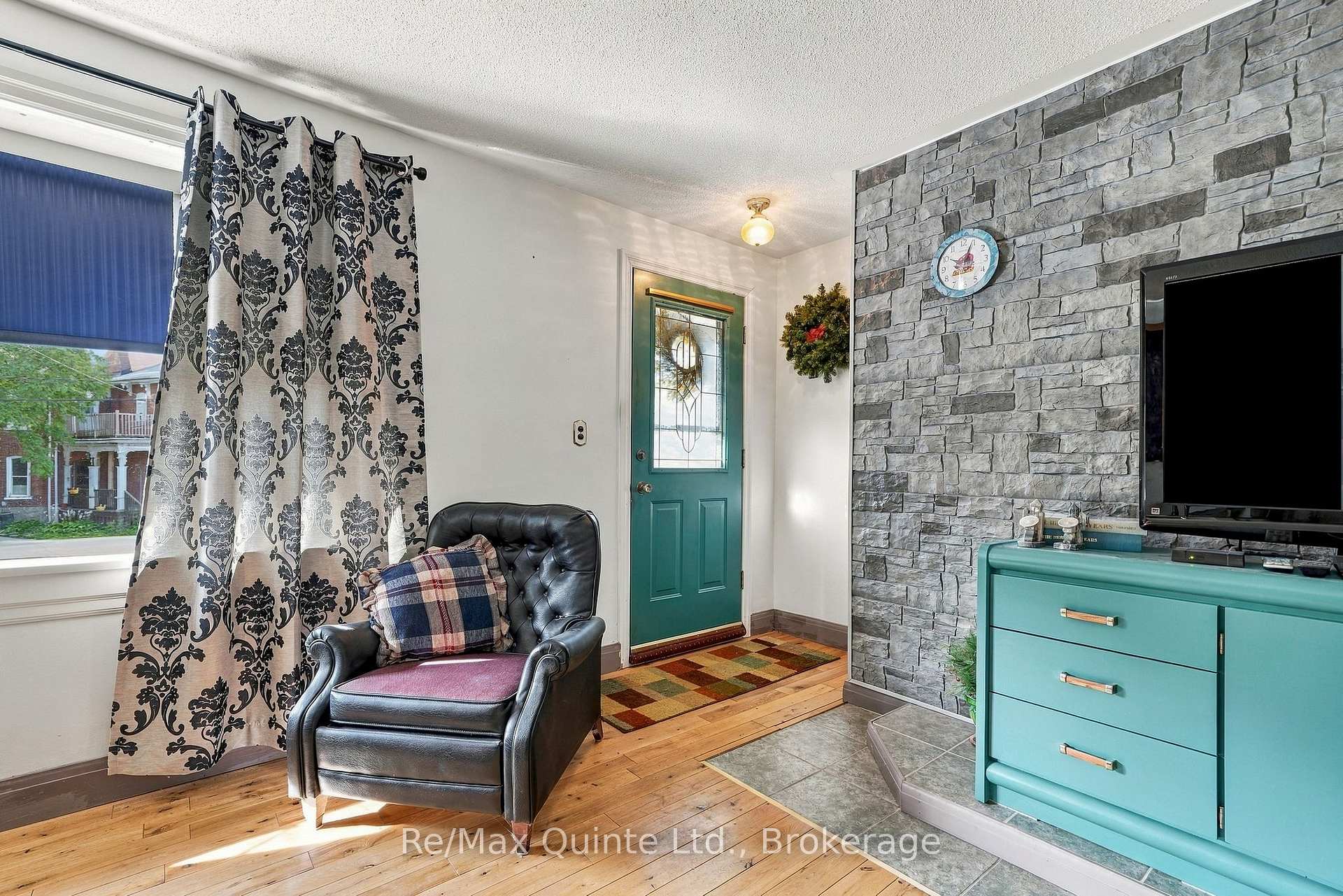 Photo 4 of 170 Moira Street W, Belleville, Belleville Ward — HOMEH