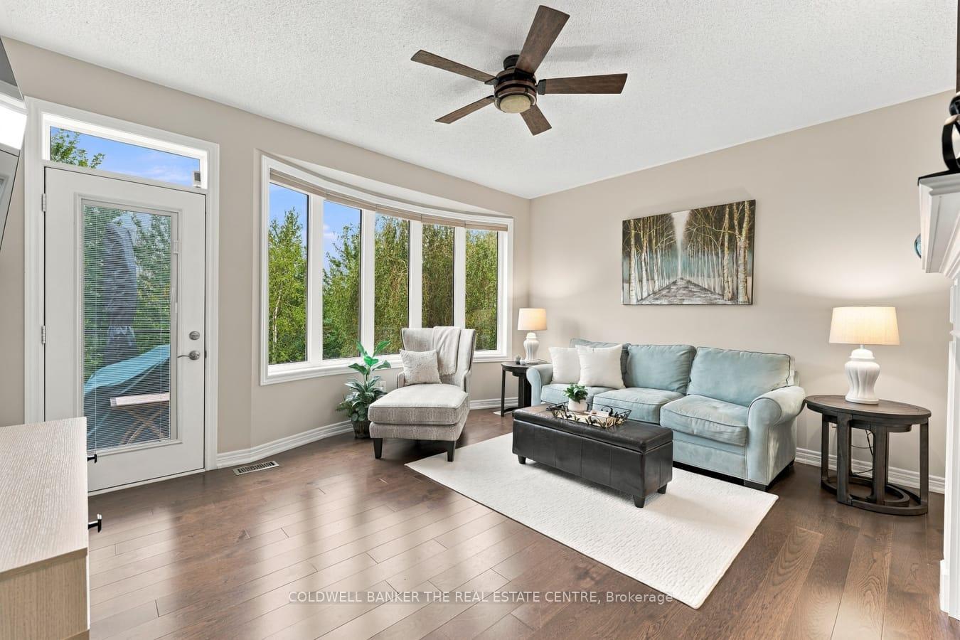 Photo 12 of 25 Manor Forest Road, East Gwillimbury, Mt Albert — HOMEH
