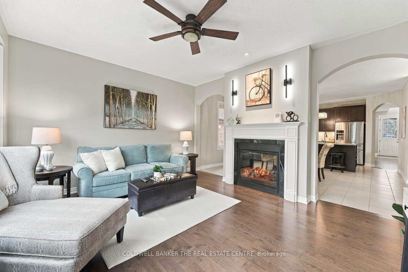 Photo 13 of 25 Manor Forest Road, East Gwillimbury, Mt Albert — HOMEH