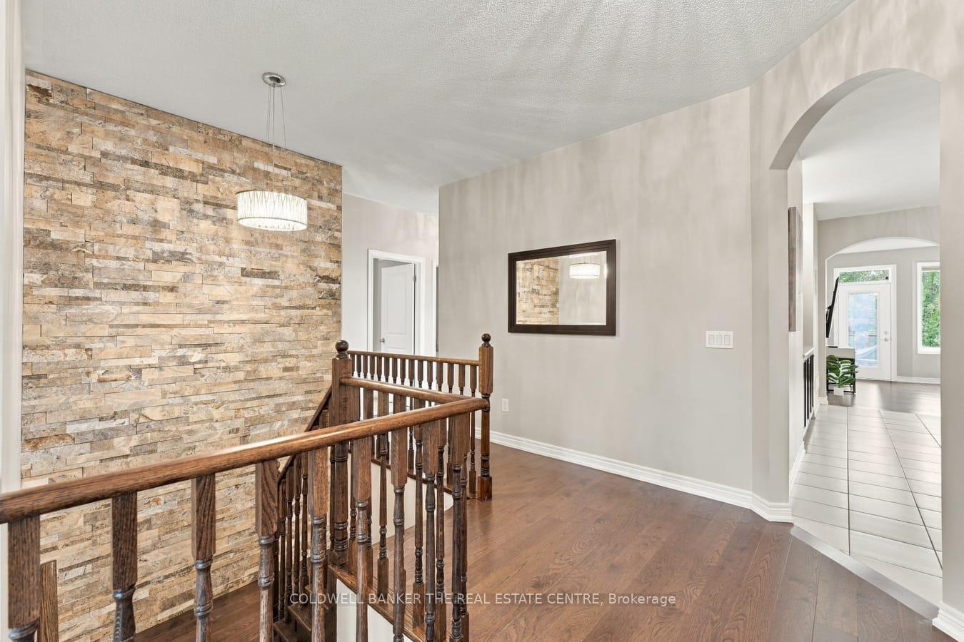 Photo 15 of 25 Manor Forest Road, East Gwillimbury, Mt Albert — HOMEH